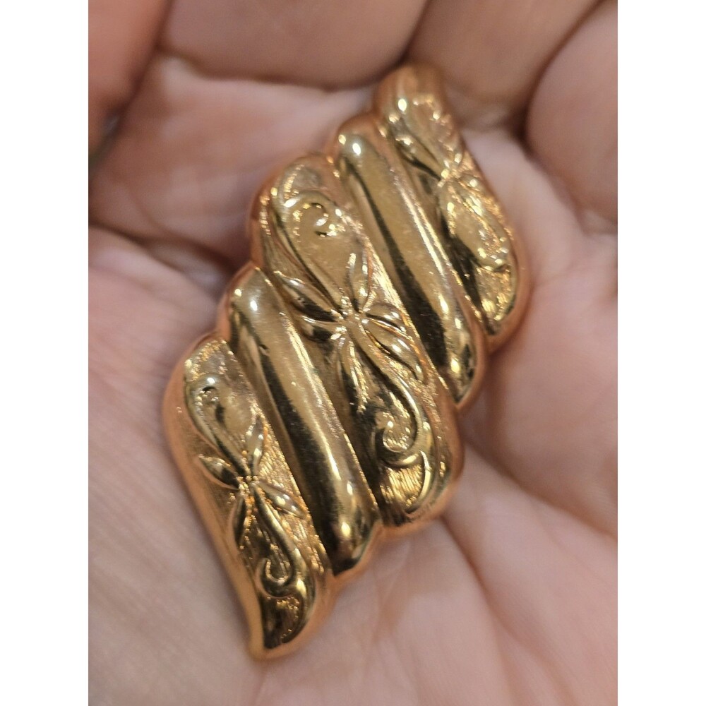 Vintage Gold Tone Scarf Clip Floral Scroll Design Sweater Guard Style Accessory
